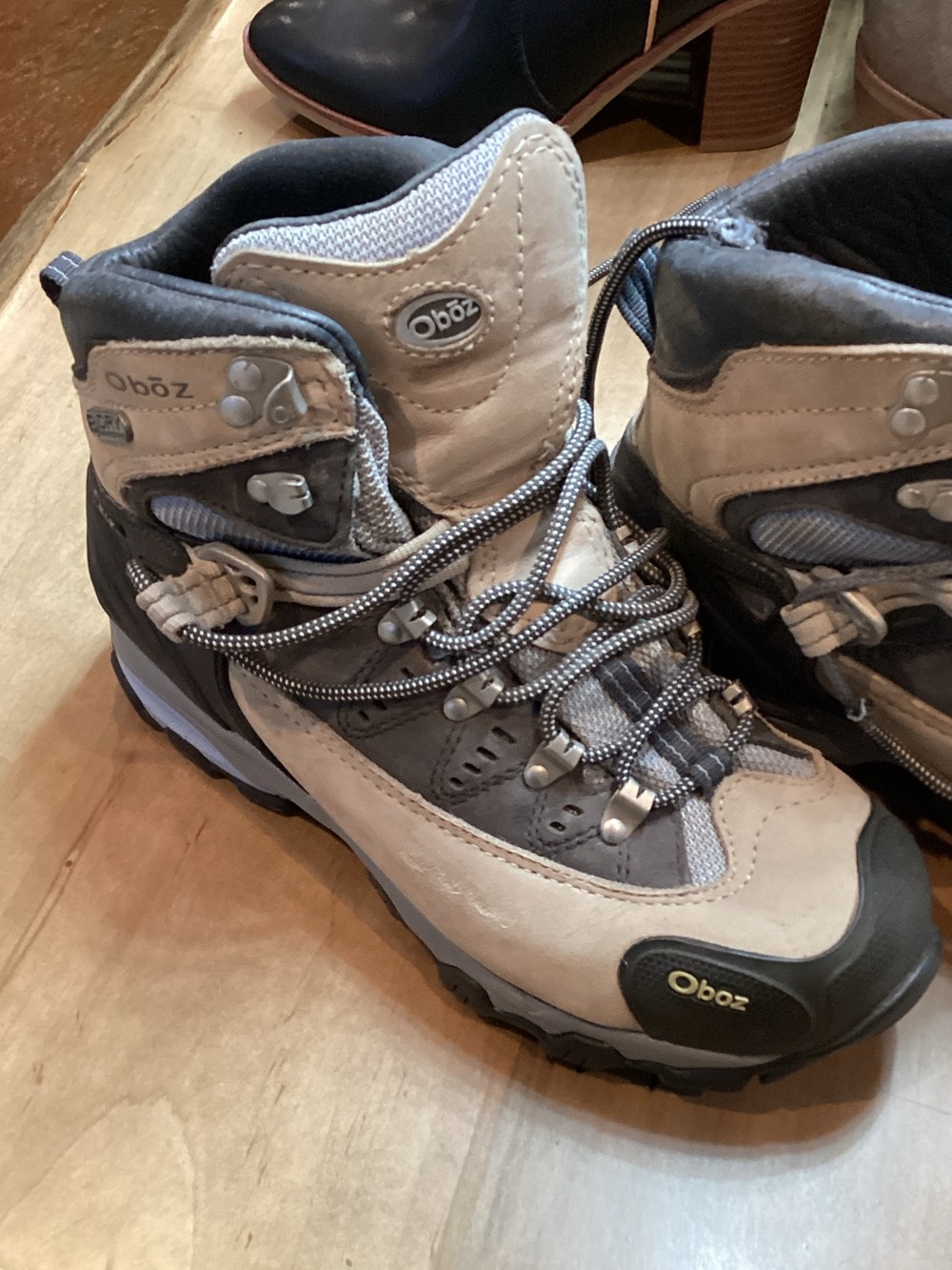 Oboz Women's Lace-Up Hiking Boots in Gray and Cream